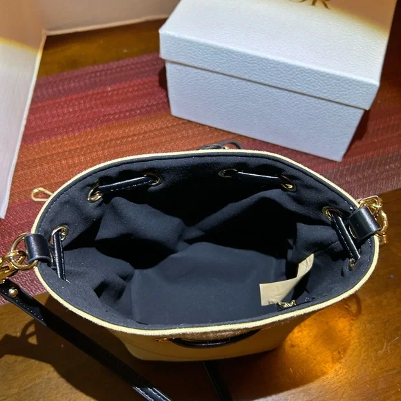 New Christian Dior Beauty Mini Bucket Bag - Picture 7 of 14
